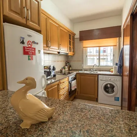 Apartamento T2 In Oldtown Near To Beach